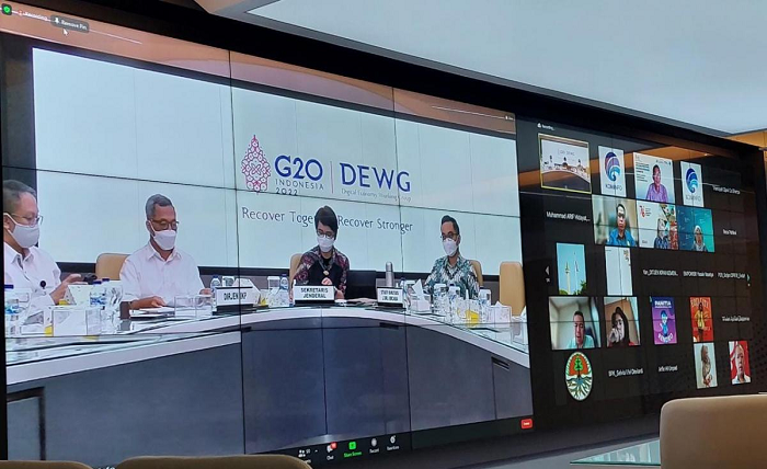 Rapat Koordinasi Isu Transformasi Digital Lintas Working Group - Engagement Group dalam Sherpa Track Presidensi G20 Indonesia yang berlangsung virtual dari Kantor Kementerian Kominfo pada hari Selasa, 28 desember 2021.