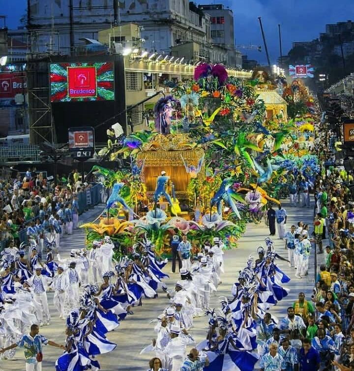 Karnaval Rio salah satu karnaval sebagai objek wisata yang ada di Kota Rio De Janeiro Brazil instagram.com/@fransergiocarnavale