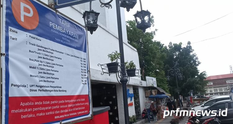 Besok Tarif Parkir Di Kota Bandung Naik Blud Parkir Mulai Pasang Papan Tarif Baru Halaman 2 2117