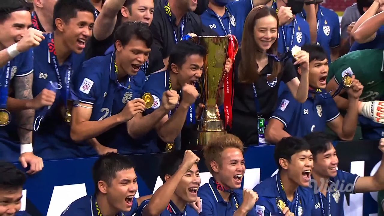 Thailand pun tercatat sebagai negara tersukses di Piala AFF dengan enam gelar juara.
