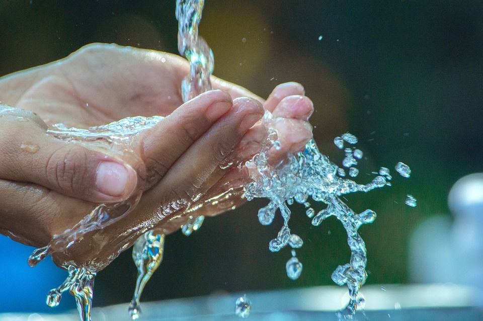 Air minum bersih dikatakan mengancam belahan dunia pada 2022./  
