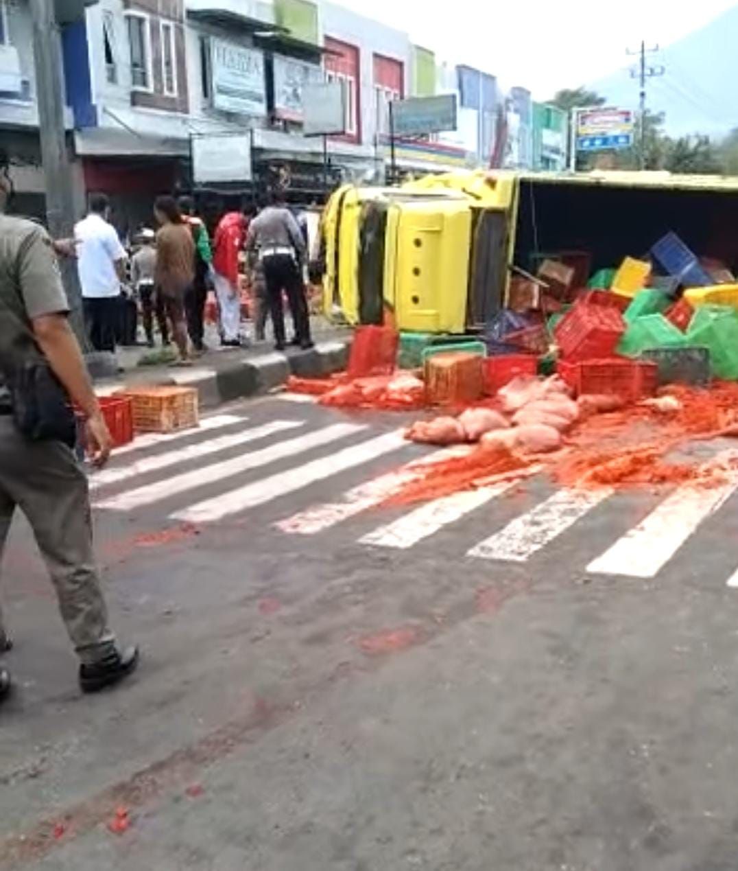 Viral kecelakaan beruntun di Salatiga