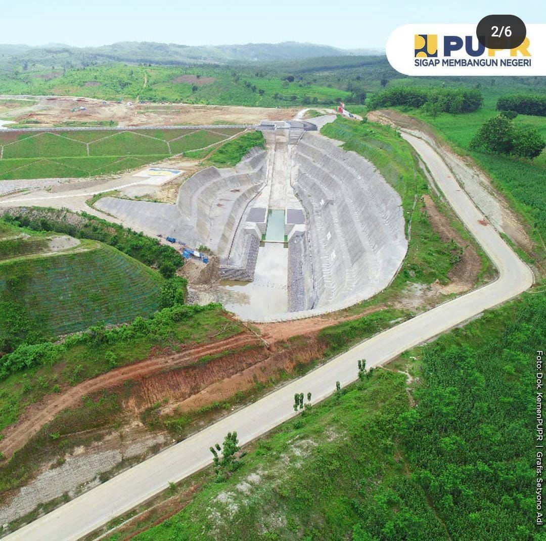 Bendungan Randugunting di Blora, Jawa Tengah telah selesai dibangun dan siap untuk dioprasikan menunggu peresmian Presiden Jokowi.