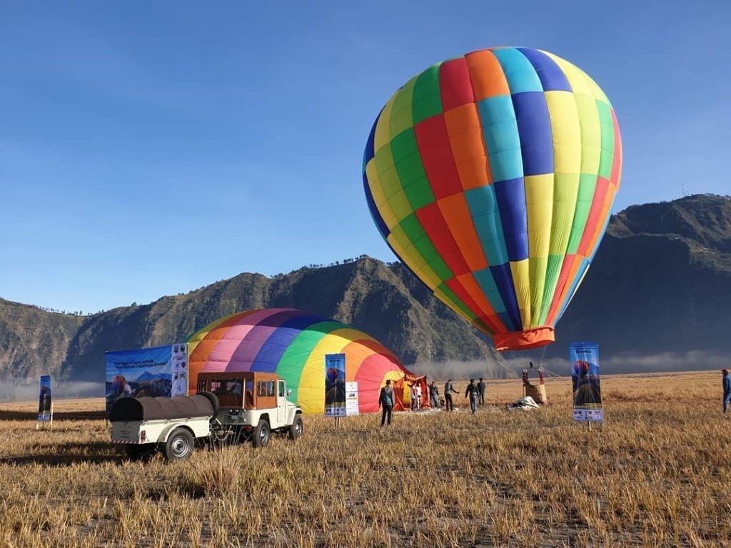 wisata balon udara di Indonesia Bromo Jawa Timur