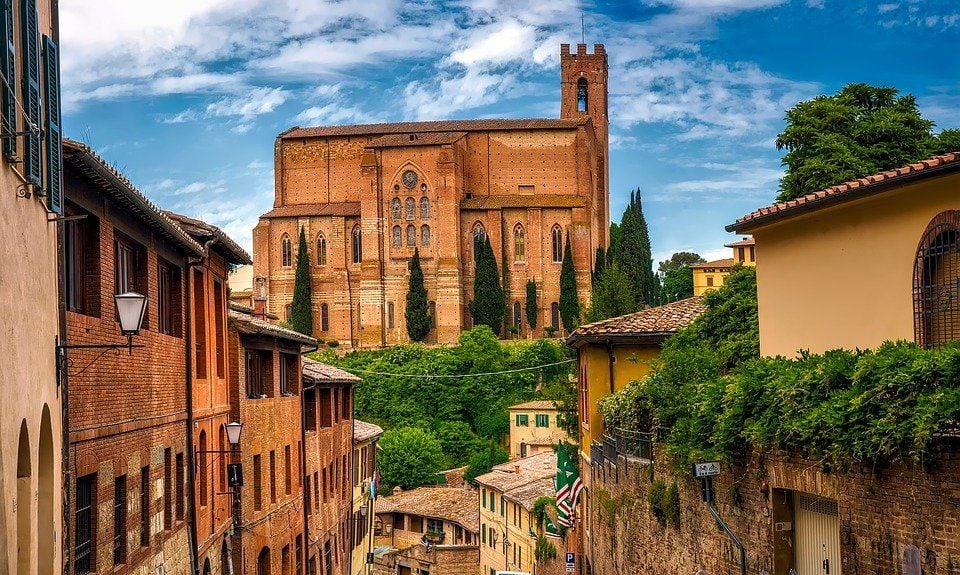 Kota Siena, Italia
