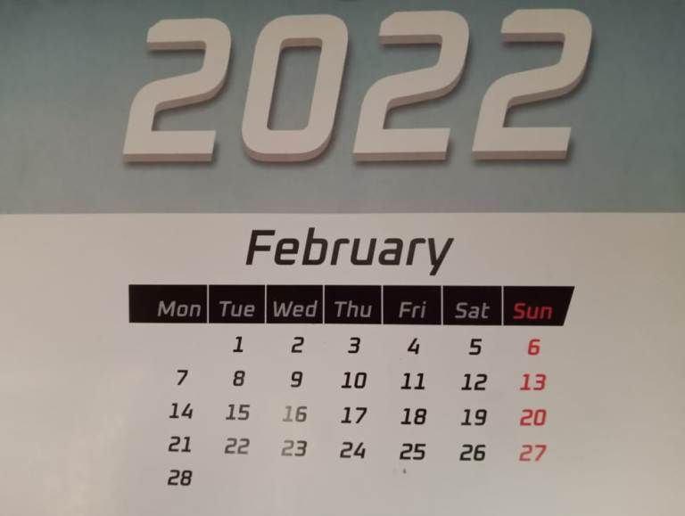 Hari besar februari 2022