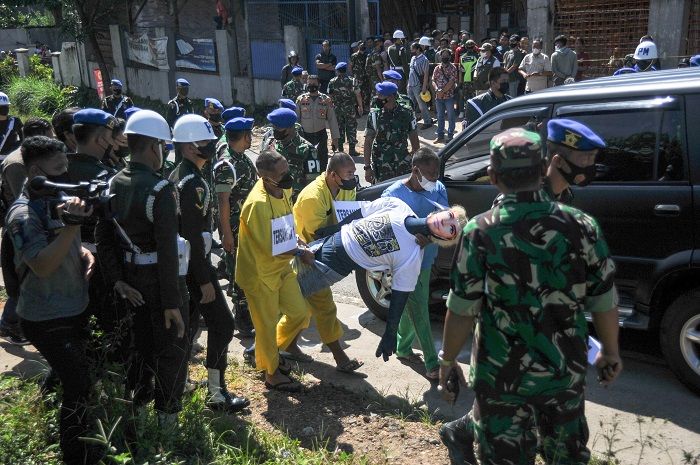 Rekonstruksi kecelakaan tabrak lari di Nagreg, Kabupaten Bandung, Jawa Barat yang menewaskan dua sejoli.