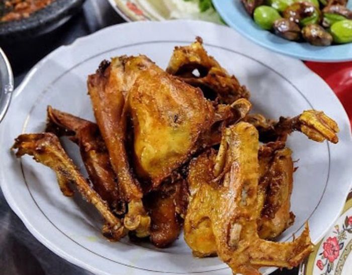 Ayam Goreng Wijaya.