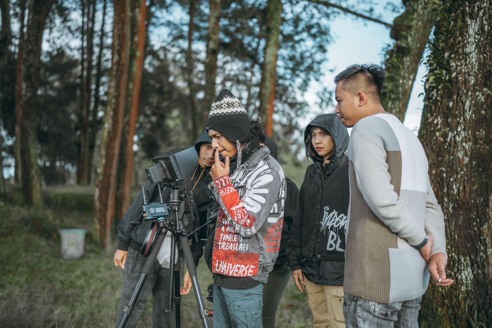 Romantisme Crazy Rich Bandung, Doni Salmanan Persembahkan Video Klip dan Porsche Rp4 M untuk Dinan Nurfajrina