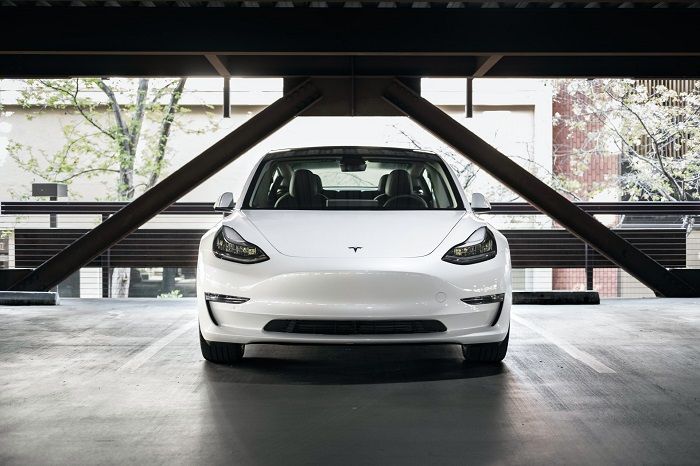 Belum Terkalahkan, Tesla Catatkan Penjualan Nyaris Satu Juta Unit Mobil Listrik Pada Tahun 2021
