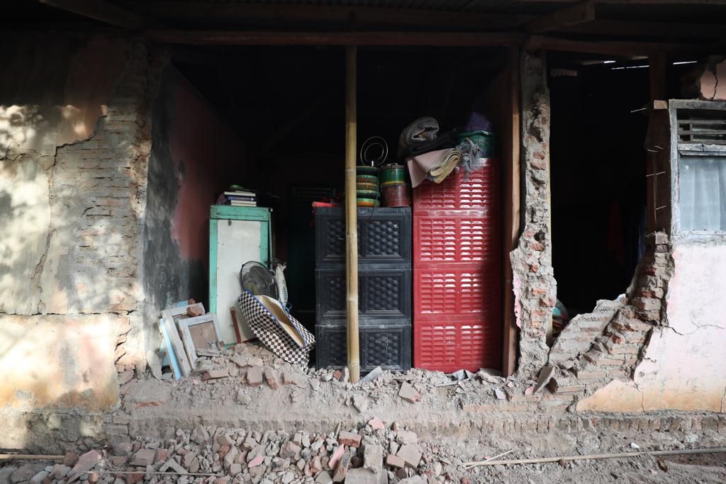 Salah satu rumah warga Pandeglang Banten yang rusak aaetwlah diguncang gempa