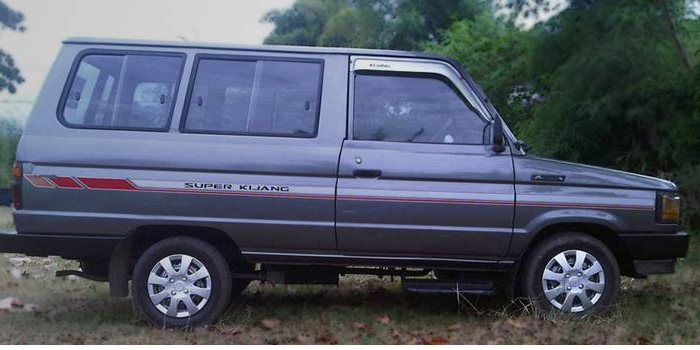 Toyota Kijang Super 1988-1990 harga Rp 28 jutaan