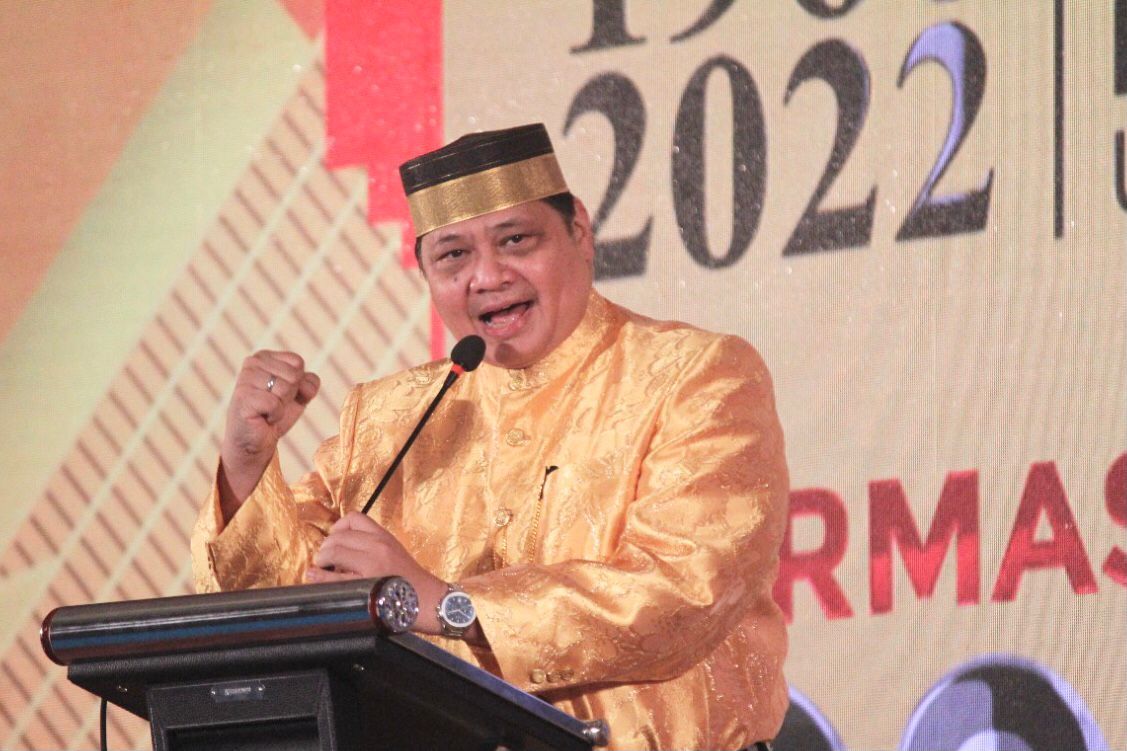 Ketua Umum DPP Partai Golkar Airlangga Hartarto berharap Ormas Musyawarah Kekeluargaan Gotong Royong (MKGR) sebagai salah satu ormas pendiri untuk terus memantapkan diri sebagai wadah perjuangan Partai Golkar.