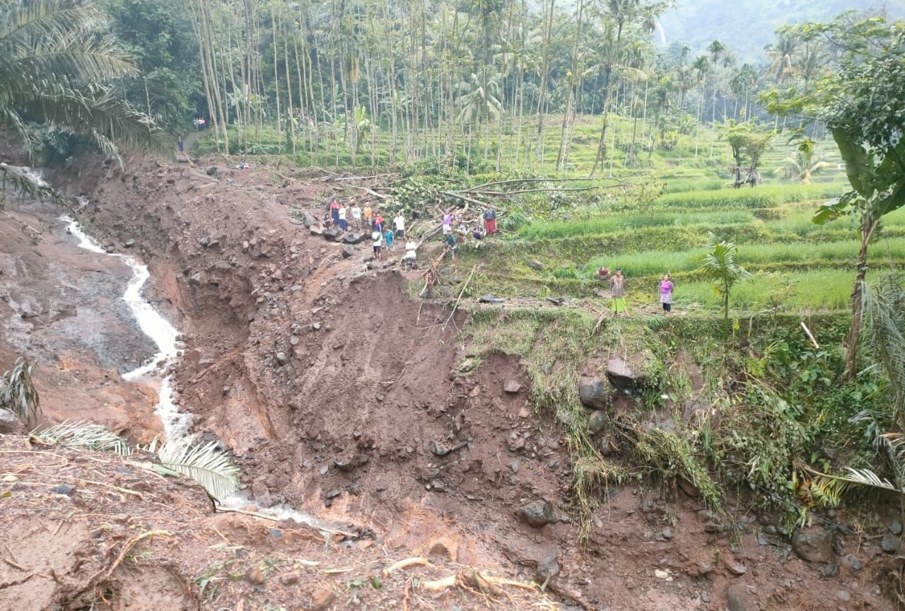 Satu Warga Meninggal Akibat Banjir-Longsor Terjang Probolinggo, Jatim