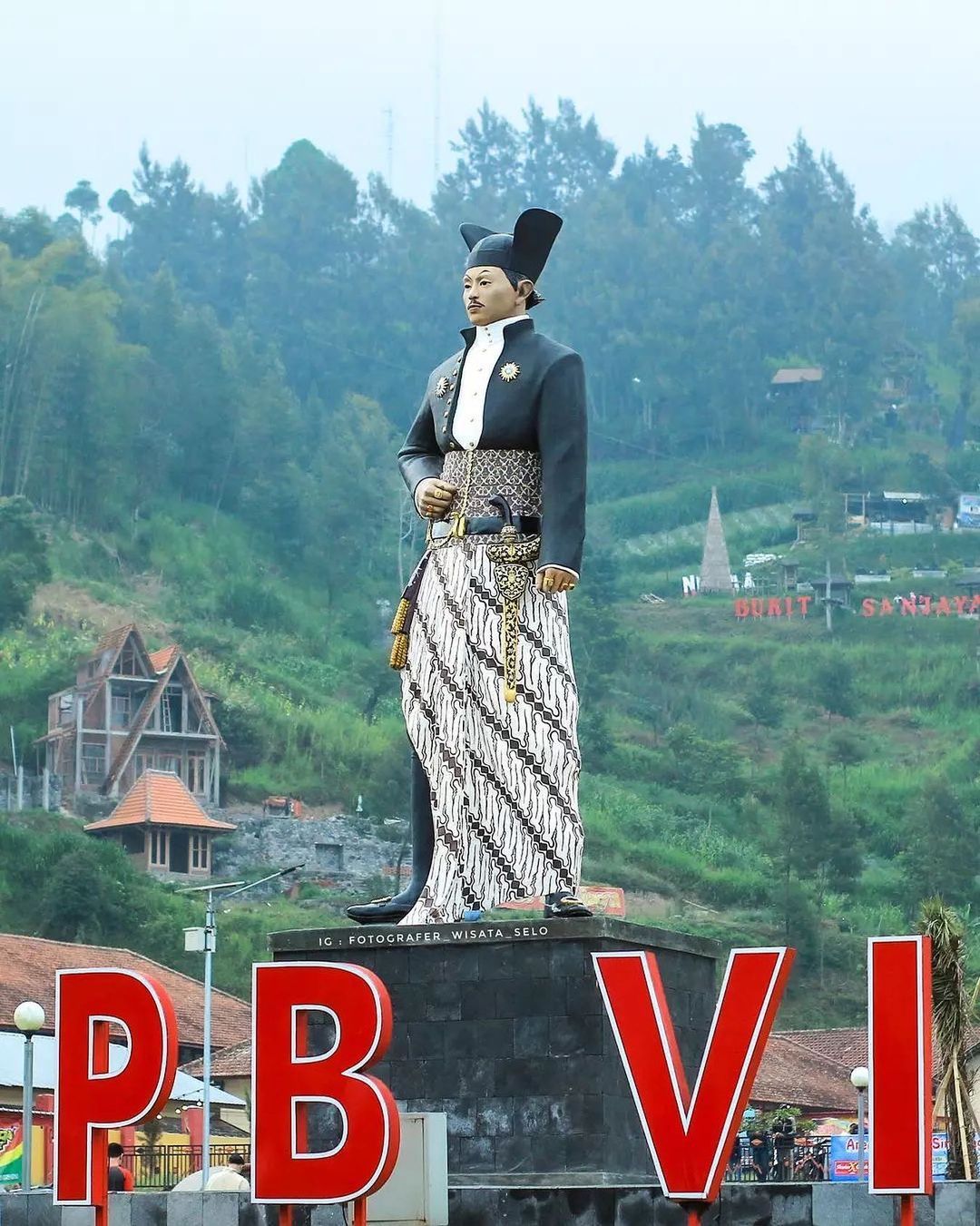 Simpang Paku Buwono VI