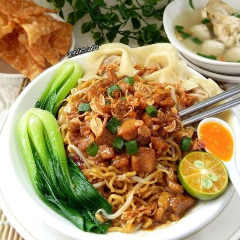 Resep Mie Ayam Sambel Ijo Cocok Disajikan Saat Arisan Keluarga