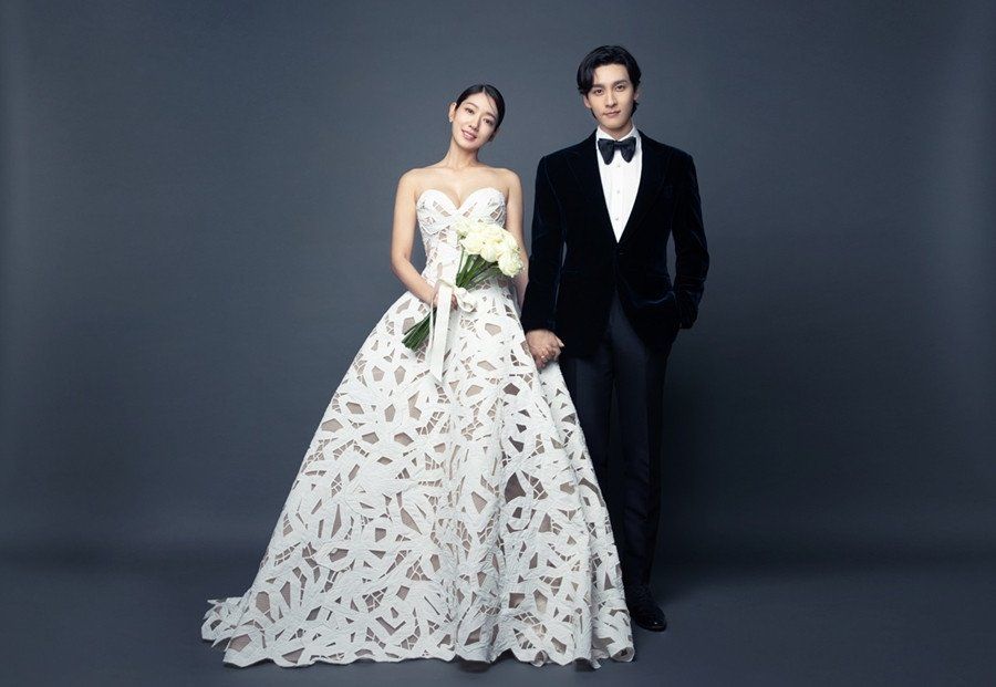 Foto pernikahan pasangan Park Shin Hye dan Choi Tae Joon