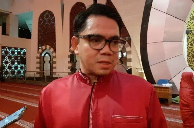 Viral video Arteria Dahlan saat membentak Emil Salim.