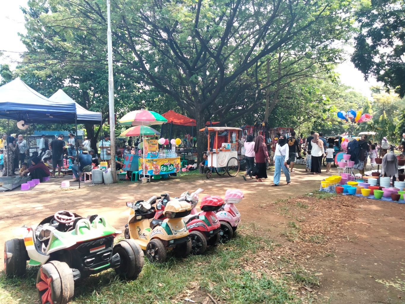 Pasar Dadakan Taman Kota Sumber