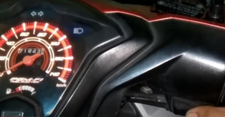 Penyebab starter beat F1 injeksi tidak hidup dan cara memperbaikinya. /  Youtube Anto 90
