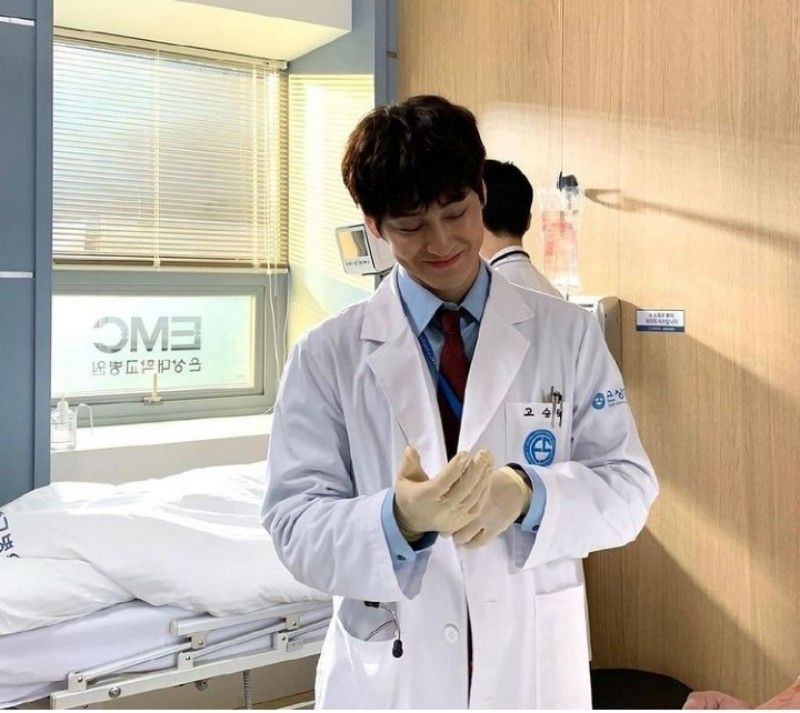 Nama Kim Bum pemeran Go Seung Tak di Drama Korea Ghost Doctor 