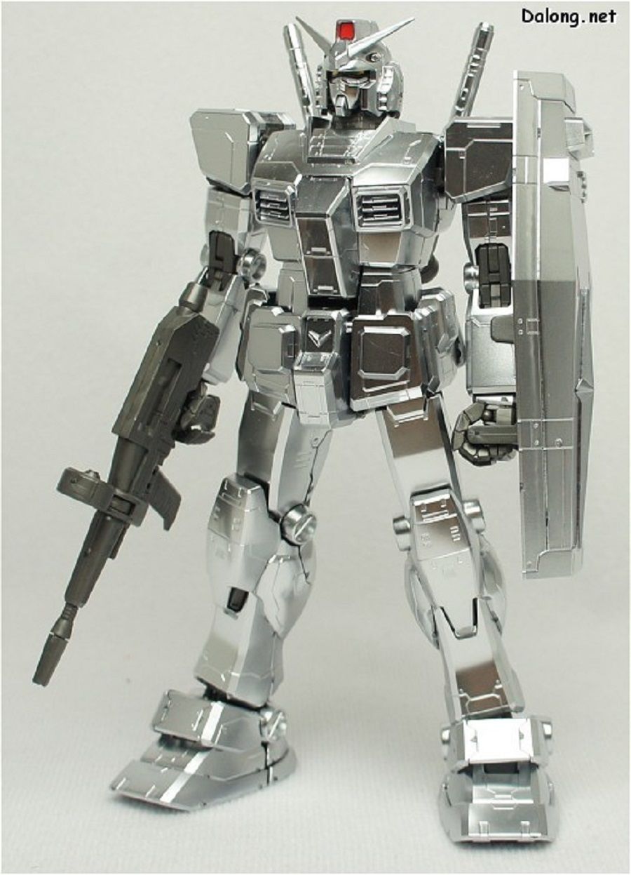 MG 1/100 RX-78-2 Gundam Ver.OYW 0079 Chrome Plating Version