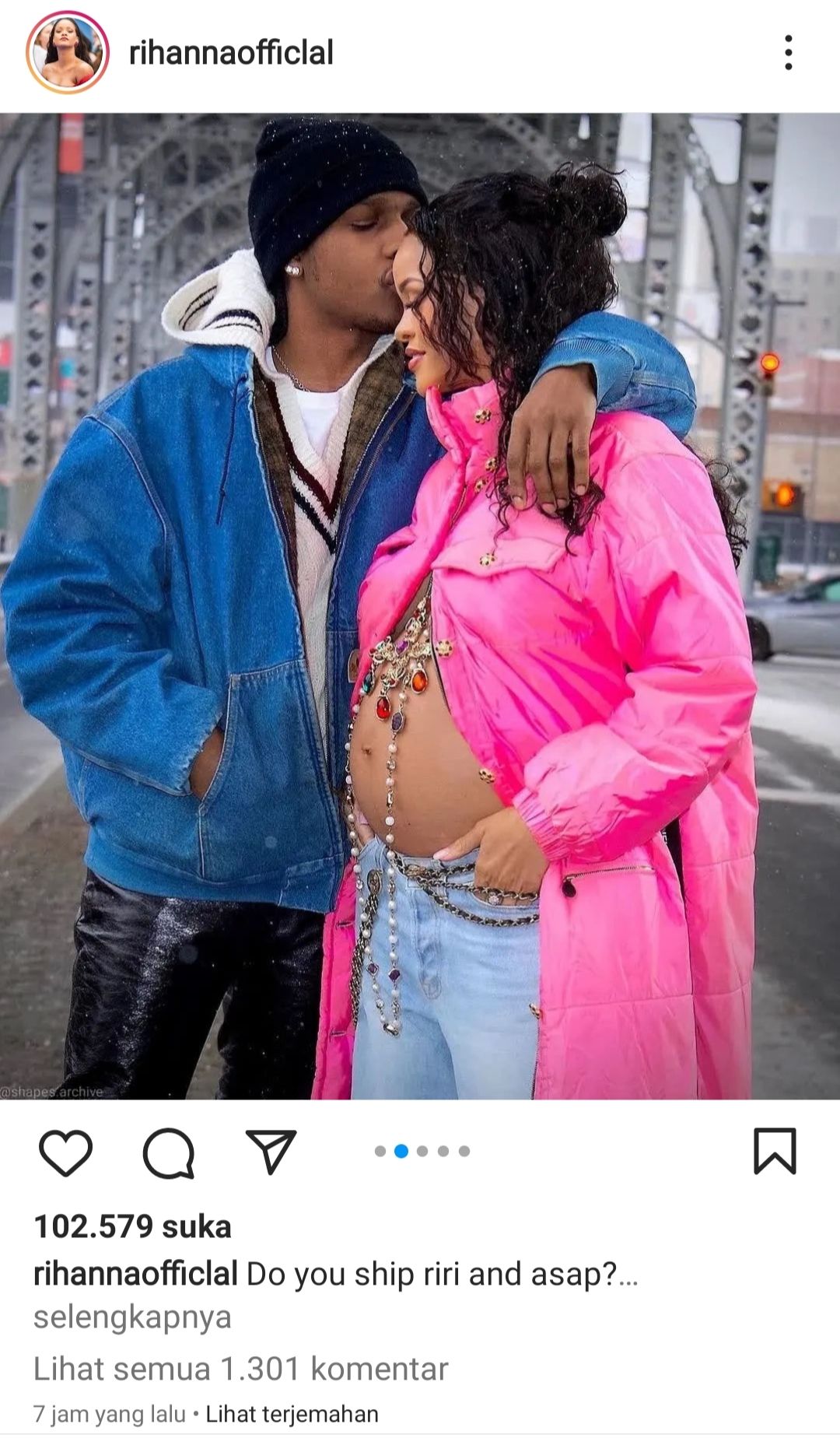 Rihanna foto maternity