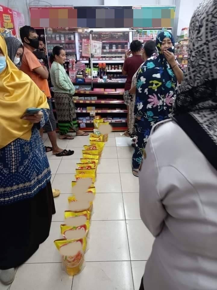 Bikin Geleng Kepala, Ini Potret Warga +62 Berburu Minyak Goreng Murah ...