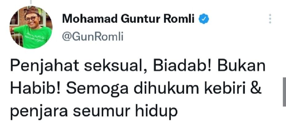 Cuitan Guntur Romli menaggapi kasus pelecehan seksual.