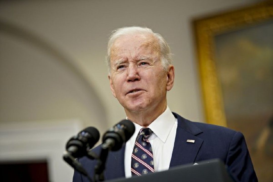 Presiden Joe Biden berbicara pada hari Kamis di Ruang Roosevelt Gedung Putih di Washington, D.C., untuk mengumumkan kematian pemimpin ISIS Abu Ibrahim al-Hashimi al-Qurayshi di barat laut Suriah. 