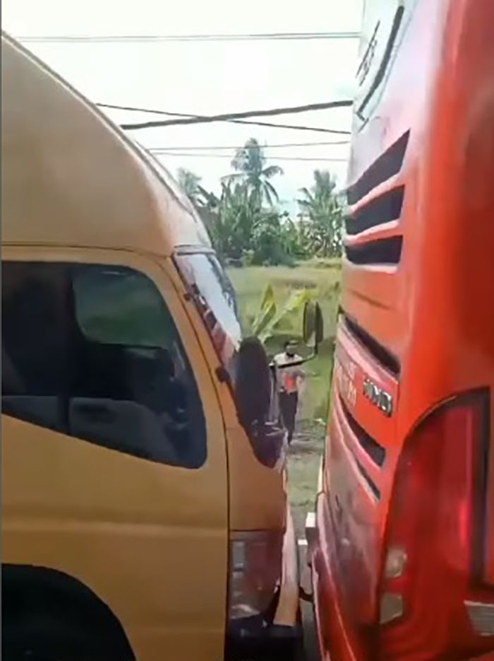 Telah Terjadi Kecelakaan Beruntun 2 Bus dan 2 Truk di Jalan Raya Denpasar Gilimanuk dan Kerobokan