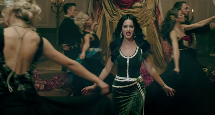 Unconditionally artinya lirik