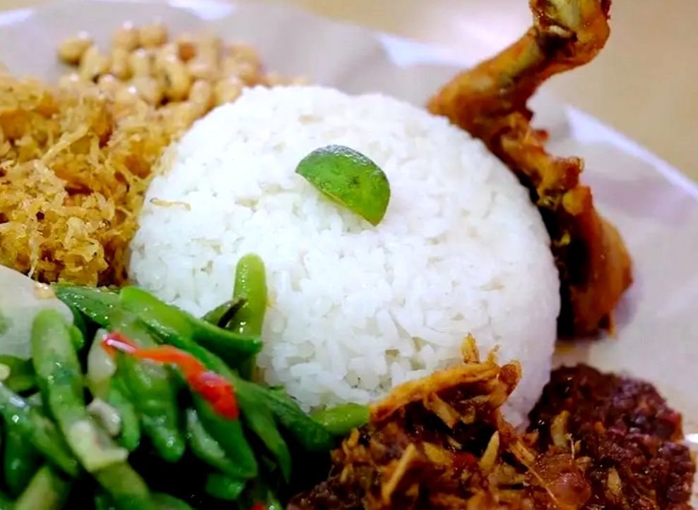 Nasi balap puyung, makanan pedas khas Lombok