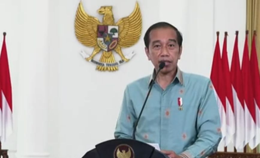 Presiden Joko Widodo menyampaikan sambutan melalui sambungan konferensi video dari Istana Kepresidenan Bogor pada puncak peringatan Hari Pers Nasional 2022. 