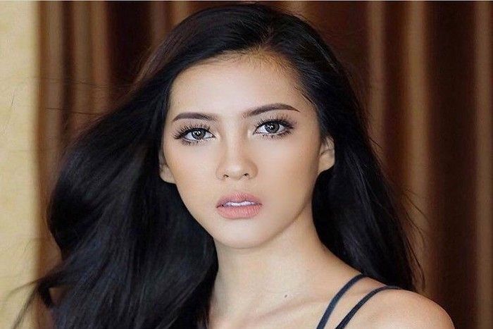 Wanita Cantik asal Laos bernama Souphaphone Somvichith pernah mewakili negaranya di ajang Miss Universe 2017