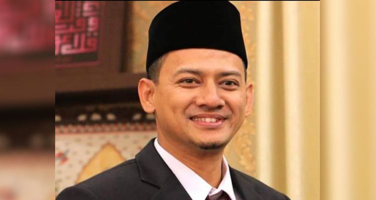 Ketua Komisi D DPRD Kabupaten Bandung dari Fraksi PKS