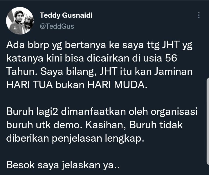 Cuitan Teddy Gusnaidi soal aturan dana JHT cair di usia 56 tahun.
