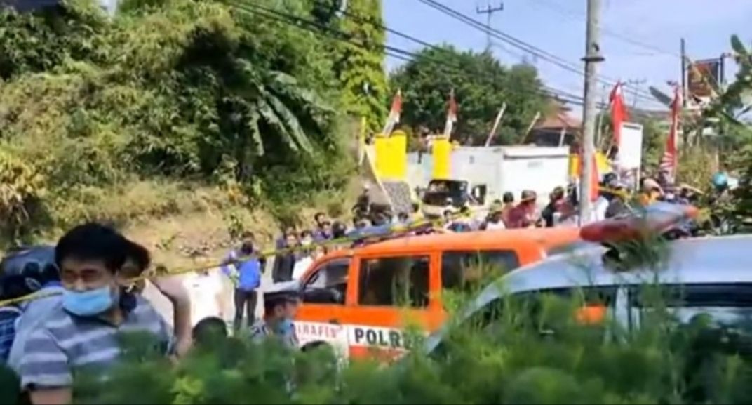Anjas menduga eksekutor kasus Subang berbar dengan warga di TKP dan ada bercak darah pelaku di atap rumah TKP