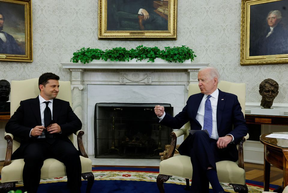 Biden dan Presiden Ukraina Sepakat Cegah Invasi Rusia: AS Akan Respon Cepat dan Tegas