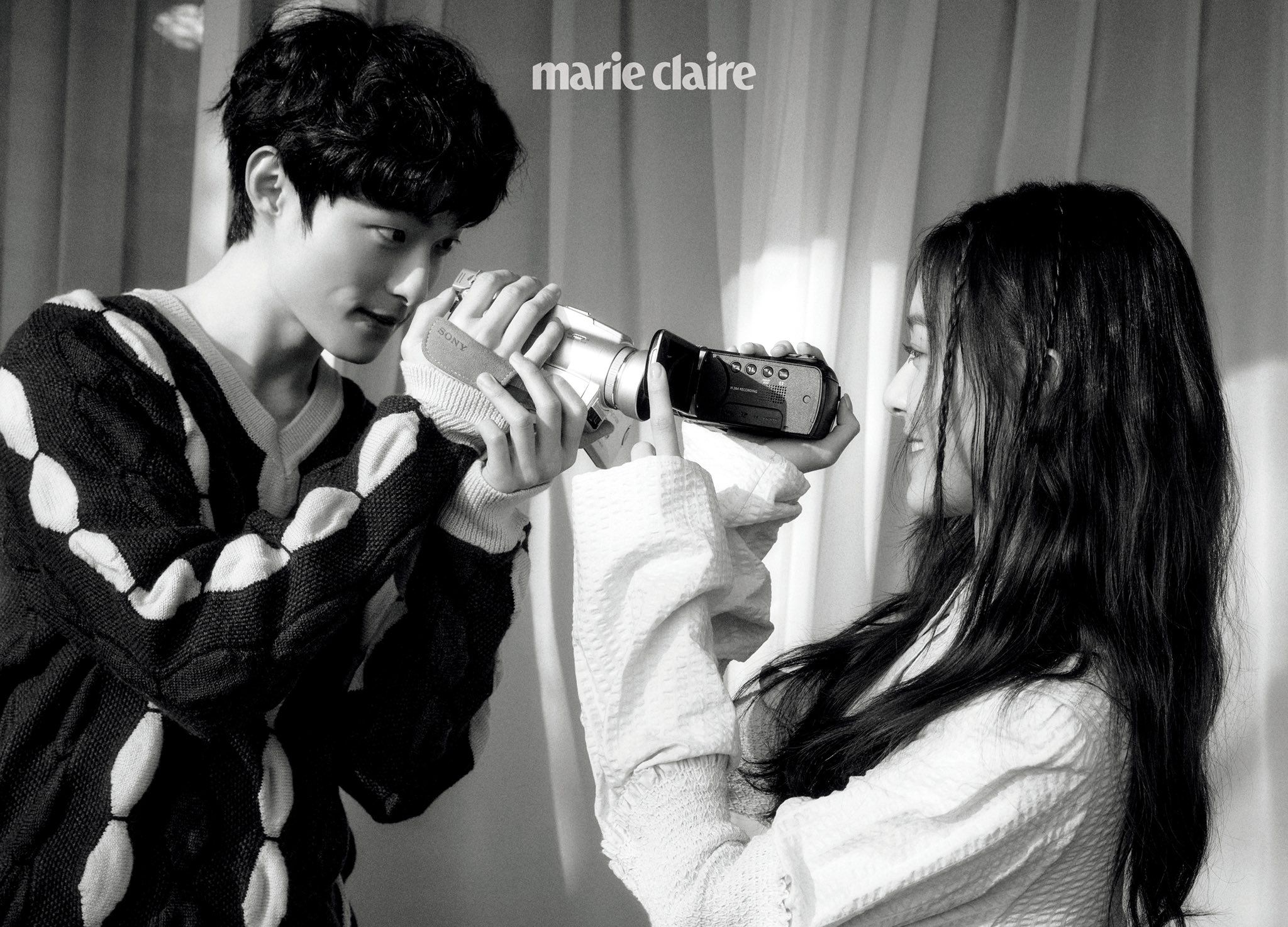 Bintang ‘All of Us Are Dead’ Yoon Chan Young dan Park Ji Hu Ditampilkan dalam Edisi Terbaru Marie Claire