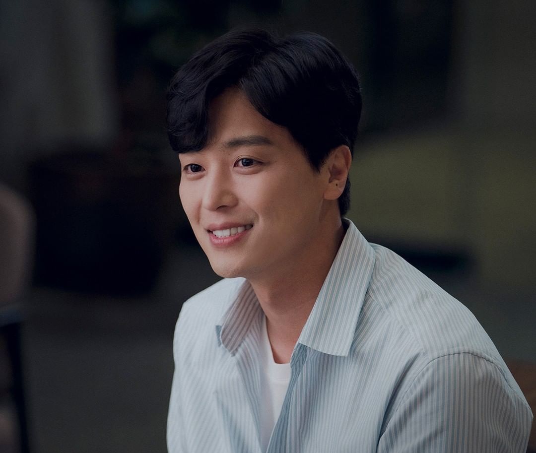 Profil Yeon Woo Jin Kekasih Son Ye Jin Dalam Drama Korea Thirty Nine