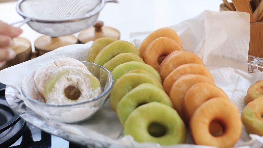 Resep Donat Kentang Krispi Ala Chef Devina Hermawan - Zona Banten ...