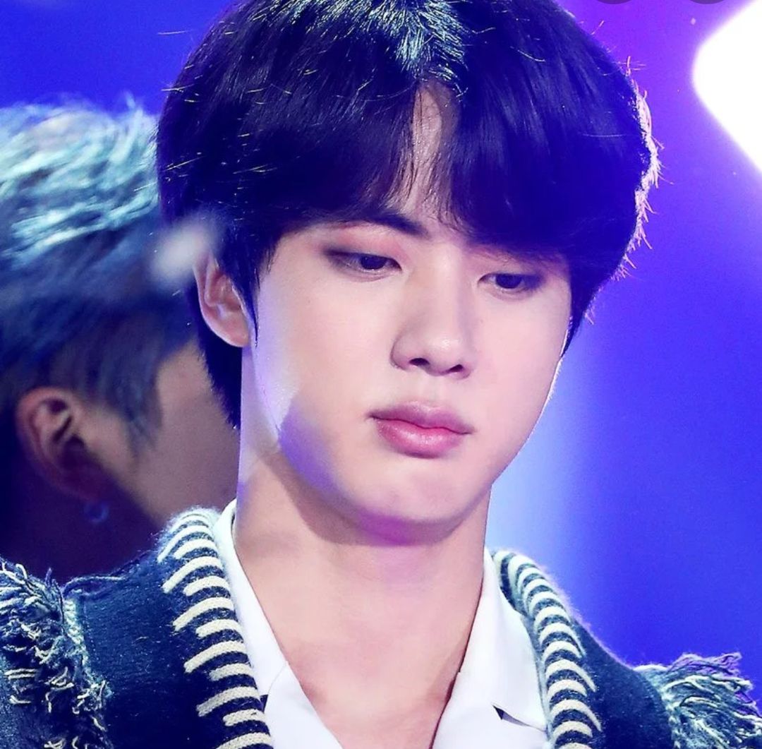 Hanya Karena ANIME Jin BTS Membuat Para Member BTS Tercengang dengan Pernyataannya Hanya Karena ANIME Jin BTS Membuat Para Member BTS Tercengang dengan Pernyataannya