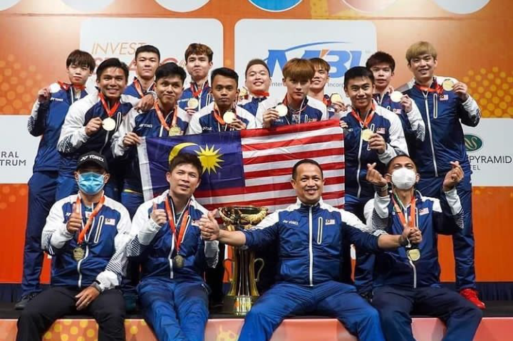 Malaysia Juara beregu putra BATC 2022