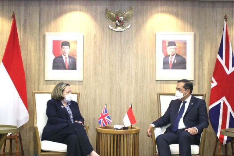 Kunjungi Jakarta, Mendag Internasional Inggris Temui Mendag M. Lutfi, 23 Februari 2022. / Facebook-Kemendag