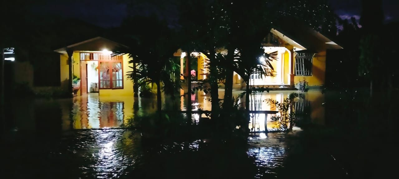 Rumah yang terendam banjir