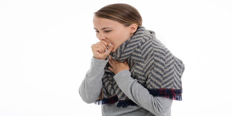 Booming penyakit tenggorokan, batuk, pilek, demam, flu sepanjang Februari 2022, karena Omicron atau cuaca? Ini kata pakar Mikrobiologi Unpad