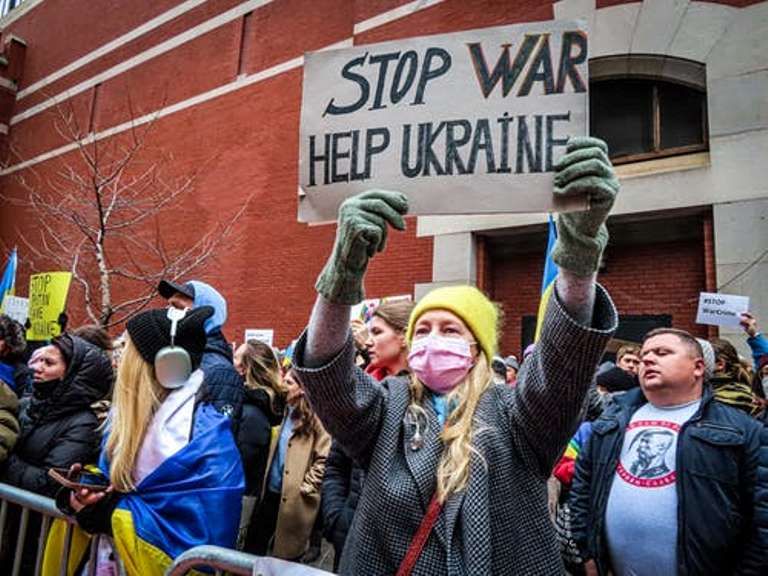 Selayaknya Saudara Kandung, Dosen Sastra Rusia Unpad: Konflik Rusia-Ukraina Akan Berakhir Di Meja Perundingan. / pexels / Katie Godowski