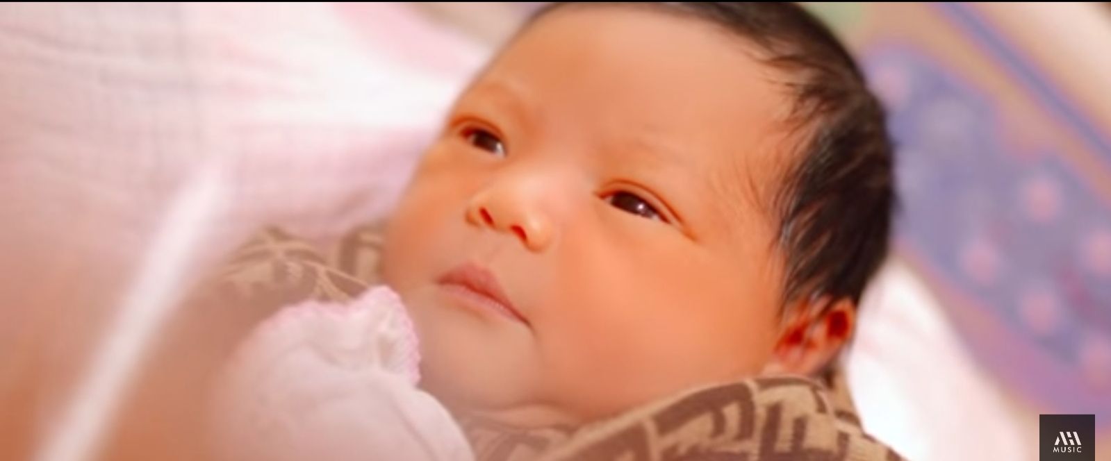 Wajah Cantik Baby A Akhirnya Diperkenalkan oleh Keluarganya
