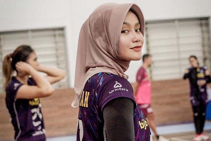 5. Potret Wilda Siti Nurfadhilah Sugandi saat Melirik ke Kamera